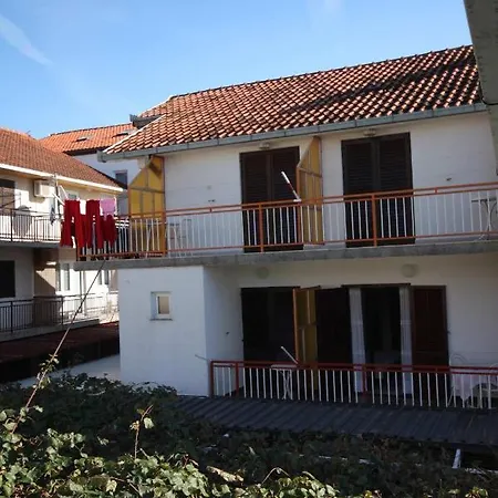 Apartments With A Parking Space Podaca, Makarska - 4747 *