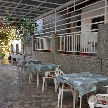 Apartment Apartments With A Parking Space Podaca, Makarska - 4747