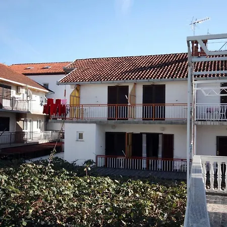 Apartment Apartments With A Parking Space Podaca, Makarska - 4747