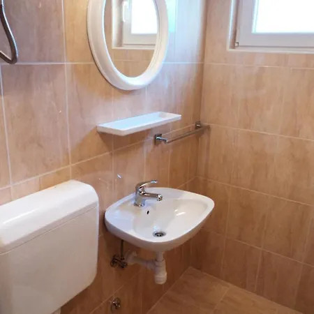 Apartments With A Parking Space Podaca, Makarska - 4747 *